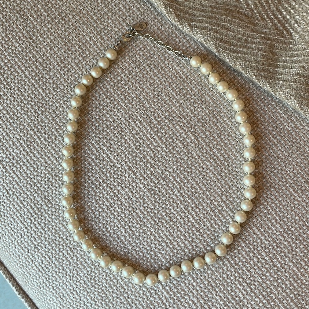 Brooks Brothers string of pearls necklace - Picture 5 of 14